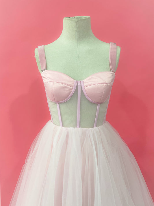 Camila pastel pink dress sample size 4