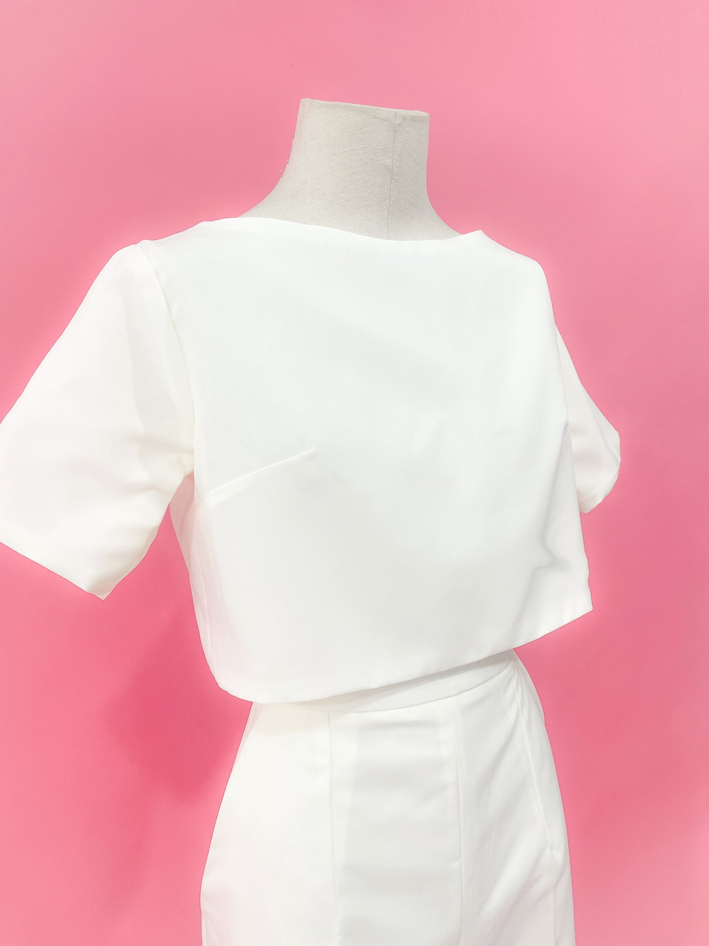 Muestra Set Pantalón Pata Ancha y Crop Top talla 8