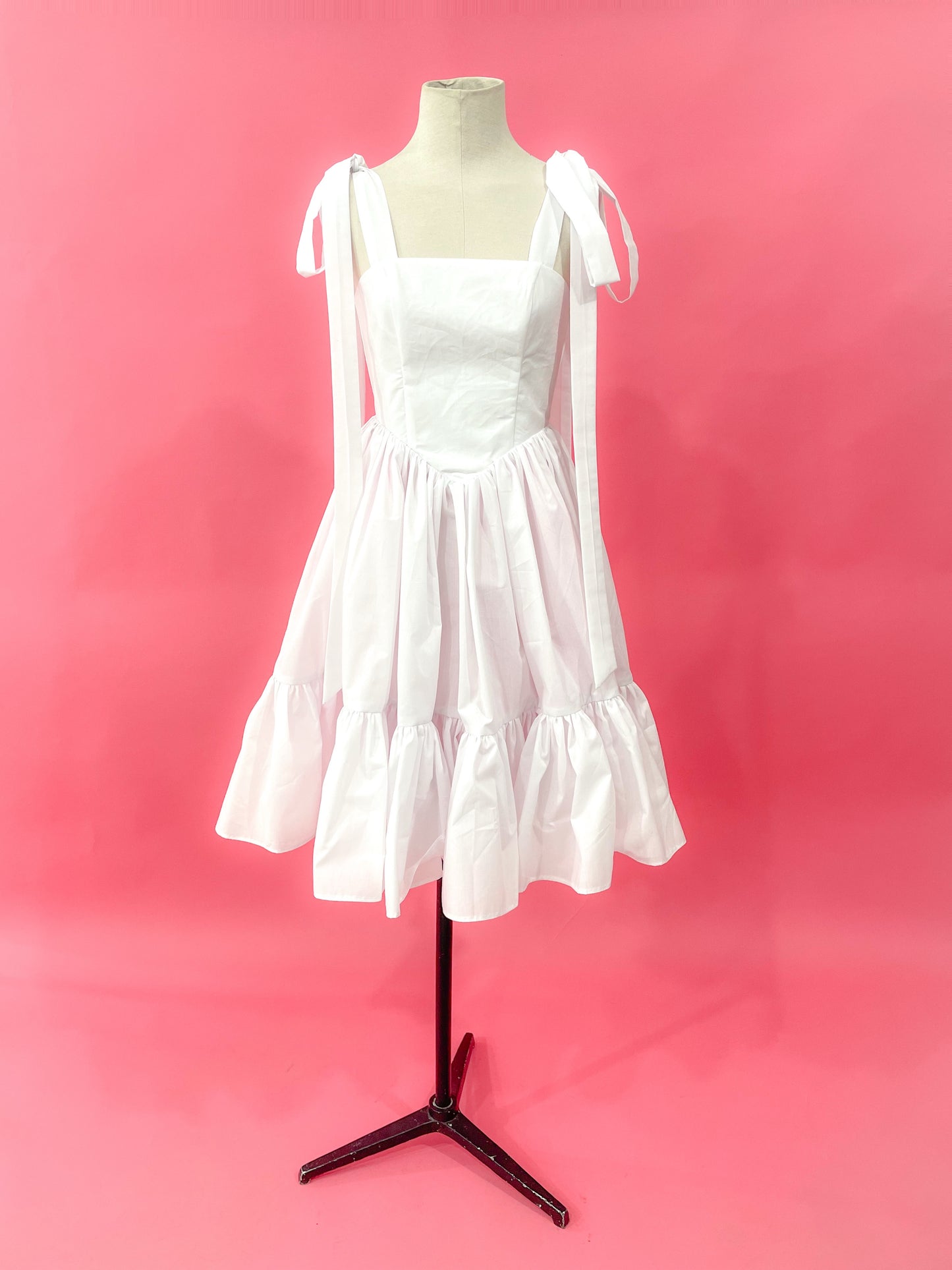 Solar dress size 6-8
