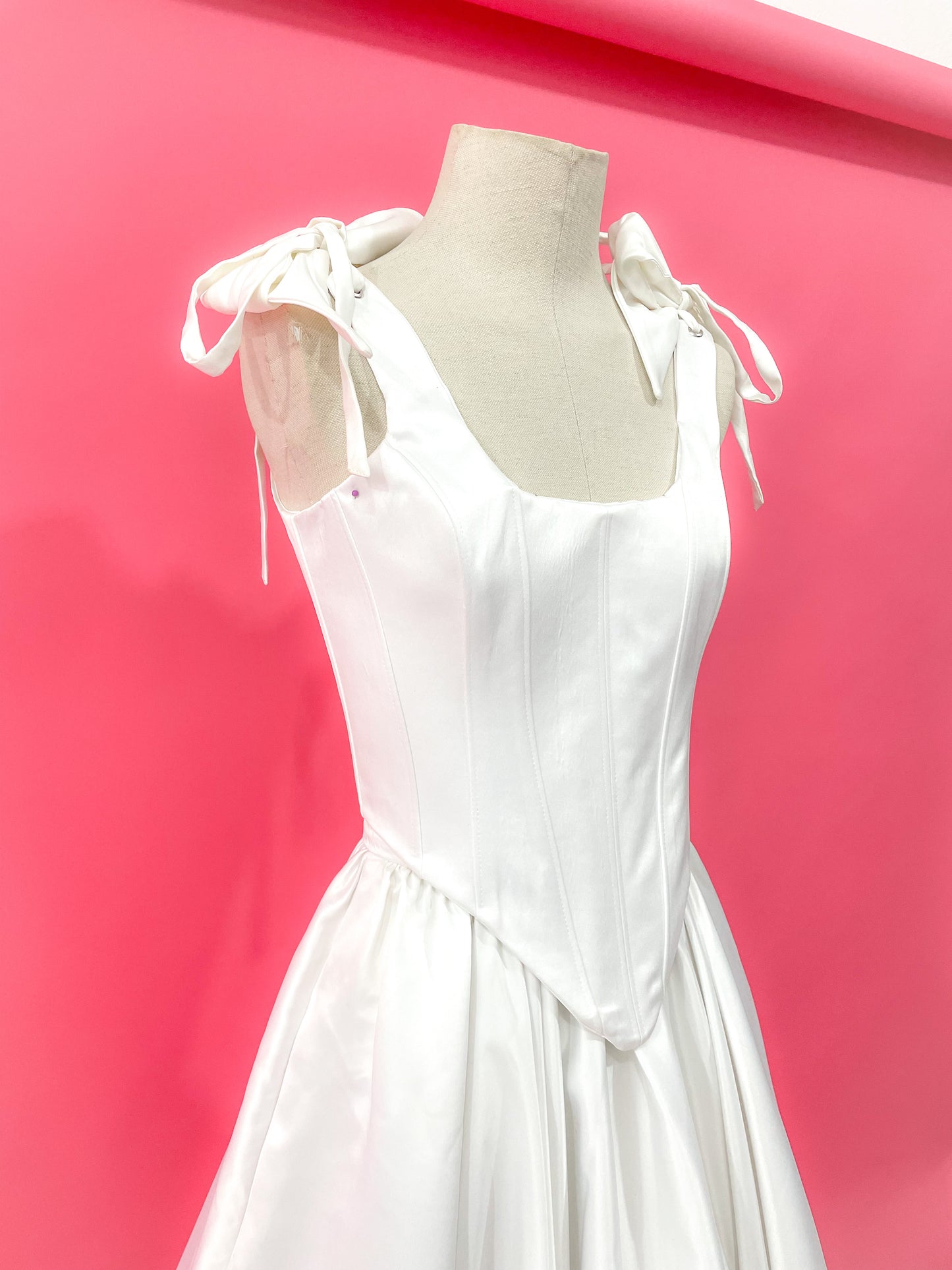 Muestra Corset Antonieta marfil talla 6-8