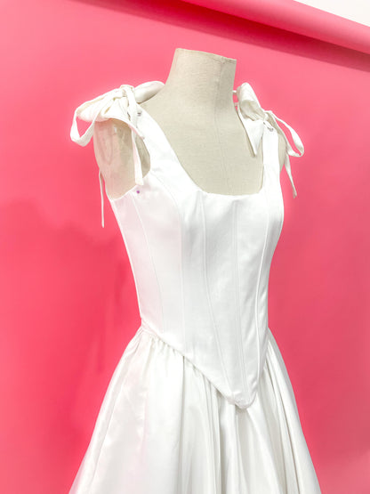 Muestra Corset Antonieta marfil talla 6-8