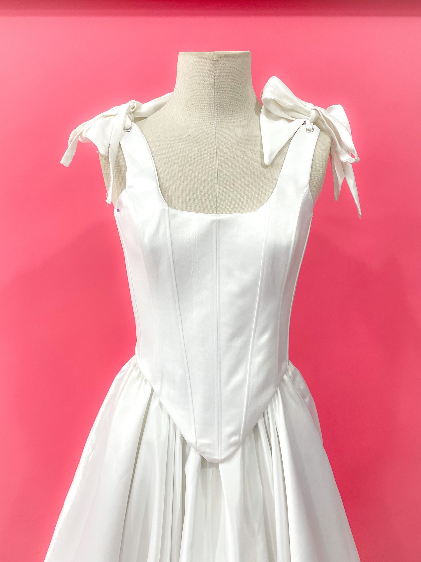 Muestra Corset Antonieta marfil talla 6-8