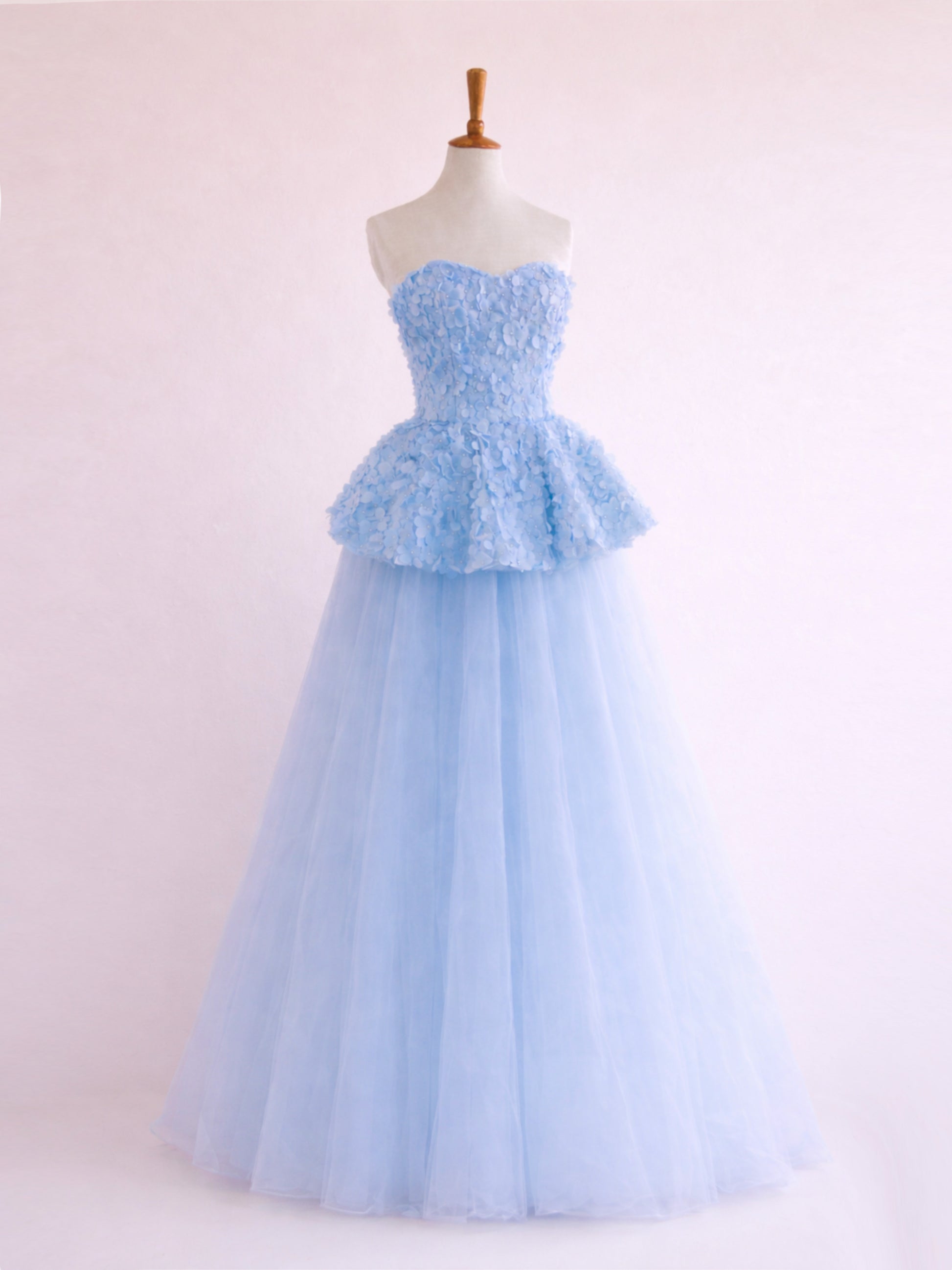 Hydrangea dress – Georgina Chávez