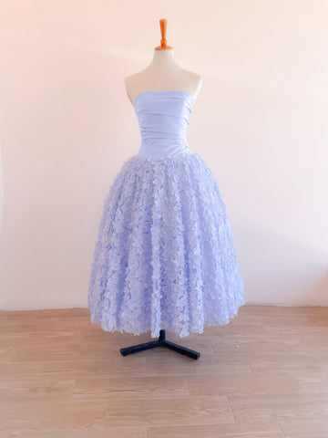 Muestra Vestido Lluvia midi azul cielo talla 4-6
