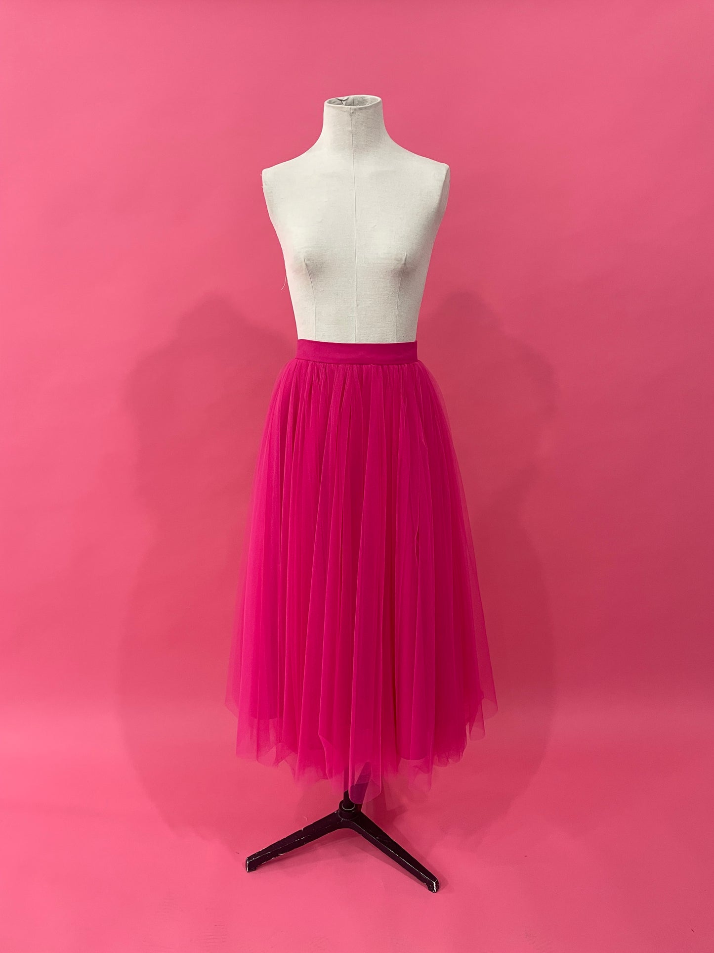 Muestra Falda de Tul fucsia talla 4