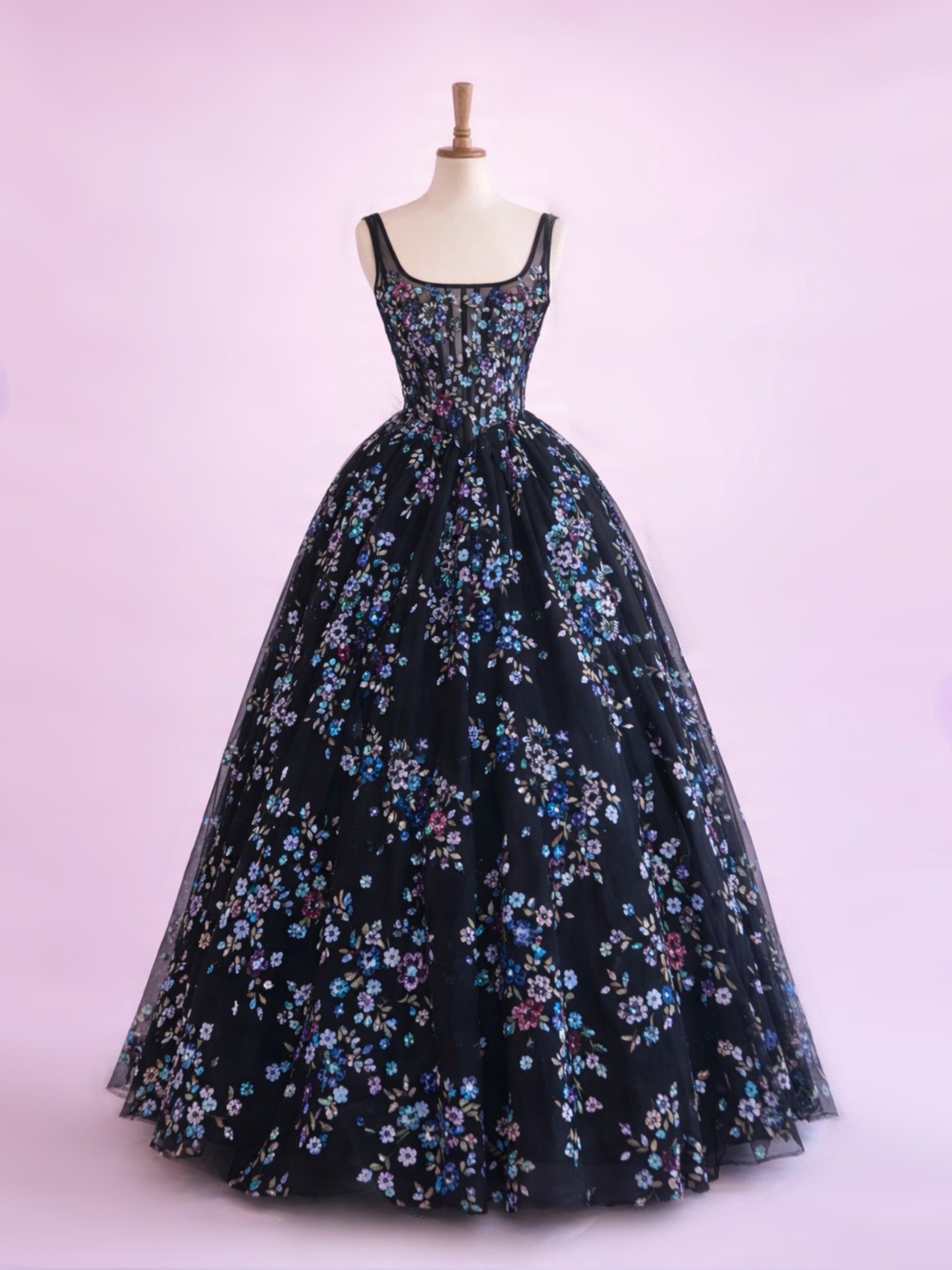 Gregoria Cold Black Dress Gregoria Cold Black Dress