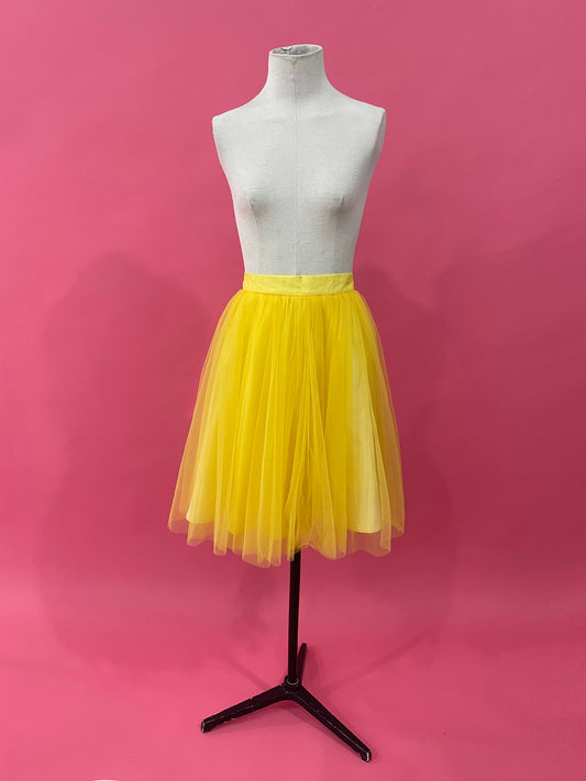 Muestra Falda de Tul amarilla talla 10