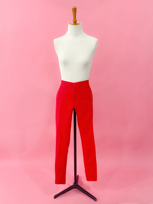 Muestra Pantalón lápiz rojo talla 12