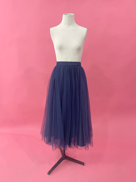 Muestra Falda de tul azul marino talla 4