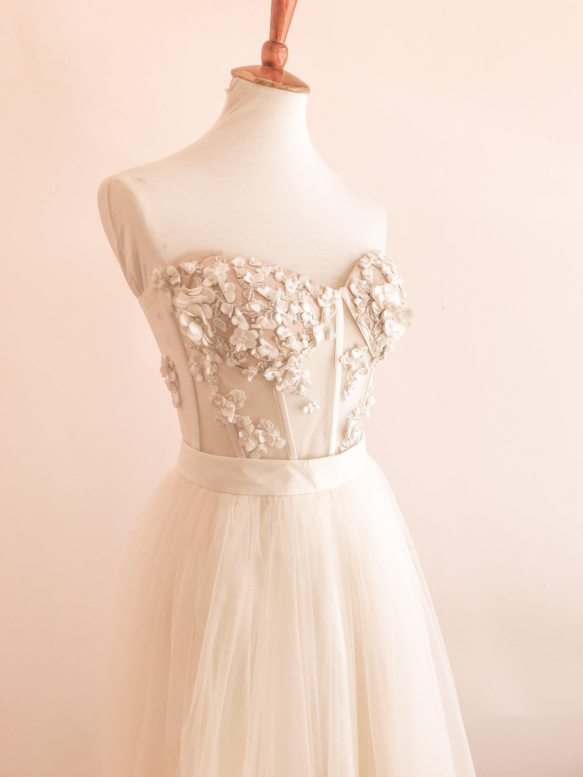 Set Bustier Flores 3D y Falda Tul Novias - Georgina Chávez